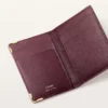 Card Holder, Must