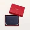 Card Holder, Must