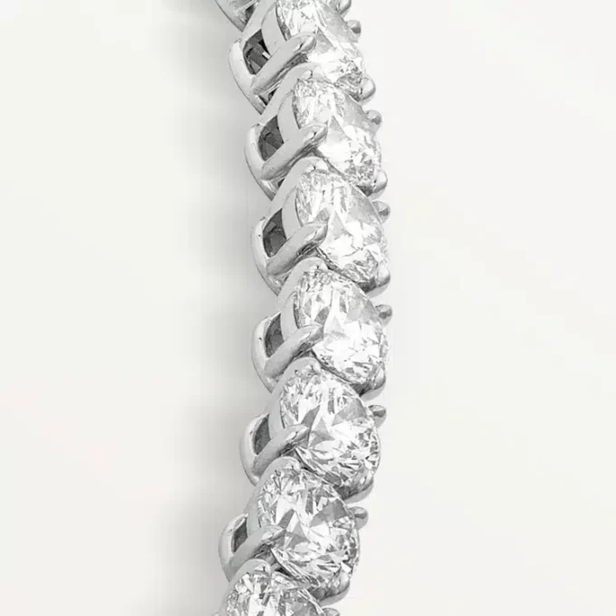 Lignes Essentielles Necklace, Brilliant-Cut Diamonds