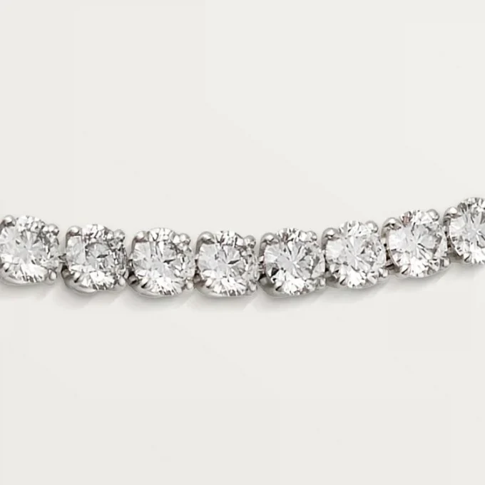 Lignes Essentielles Necklace, Brilliant-Cut Diamonds