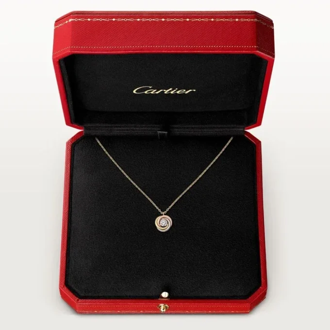 Trinity Pendant, 1 Diamond