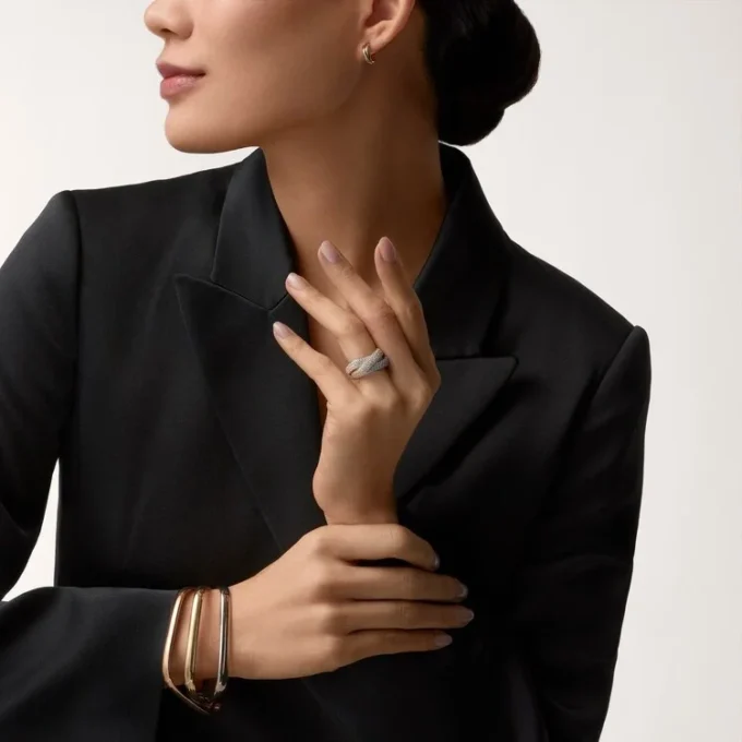 Trinity Ring, Cushion-Shaped, Large Model, Paved